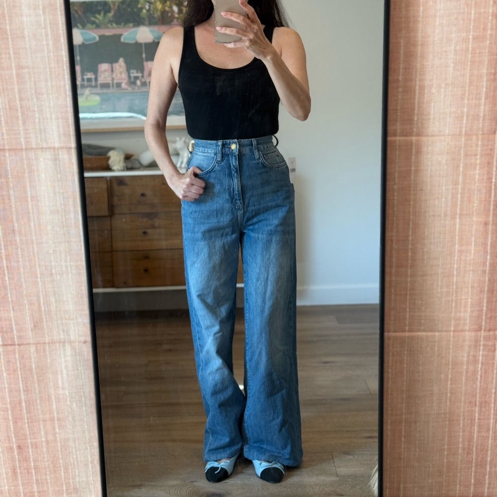Triarchy Ms Onassis V-Rise Wide-leg Jeans Size 25, Medium indigo Wash